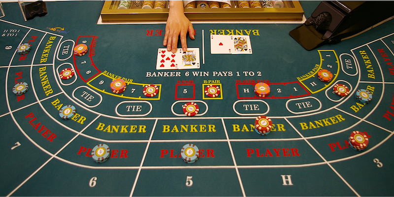 Cách chơi bài Baccarat đơn giản nhất cho người mới 